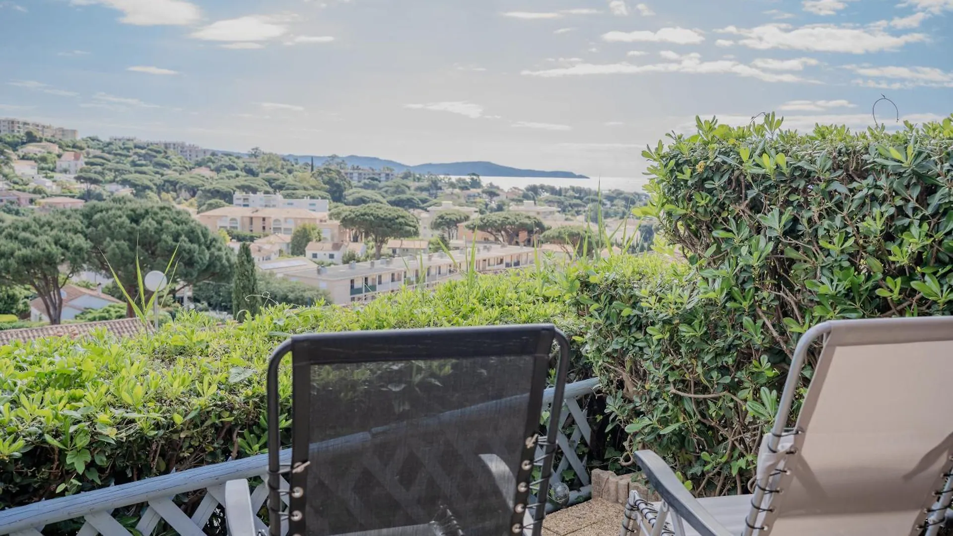 Apartmán Alora - Superbe Studio Vue Mer Climatise Avec Piscine Cavalaire-sur-Mer